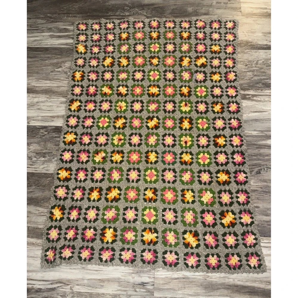 Vtg 70's Handmade Granny Square Afghan Crochet Lap Throw Baby Blanket 48X34